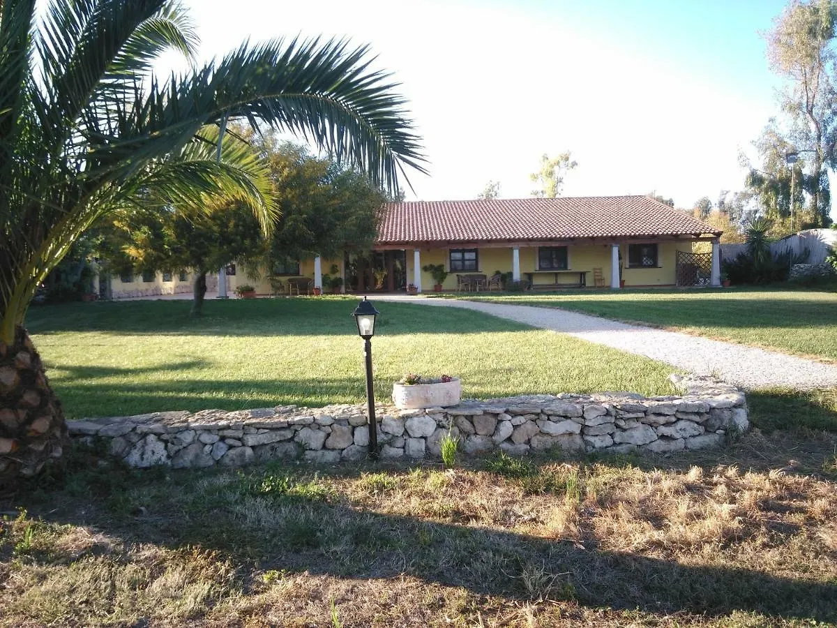 Agriturismo La Mimosa Putzu Idu 0*,